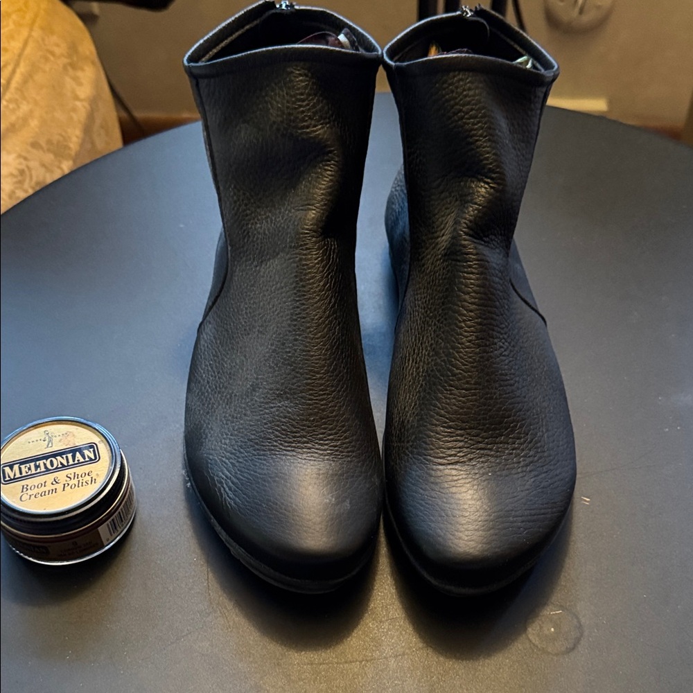 Arche Sleek Black Ankle Boots